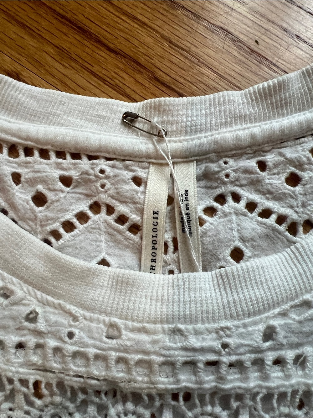 Anthropologie Small White Eyelet Flutter Sleeve crochet swing Women's Top small - Picture 4 of 8